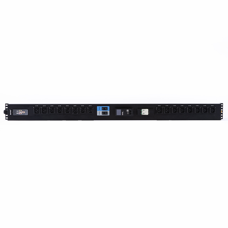 16 prises IEC C13 IEC C19 boucle de prise verrouillable équipée de protection contre les surtensions de 2,5U remplaçable à chaud Modbus-RTU vertical RS485 PDU en rack avec compteur